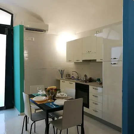 Holidayhouse089 *